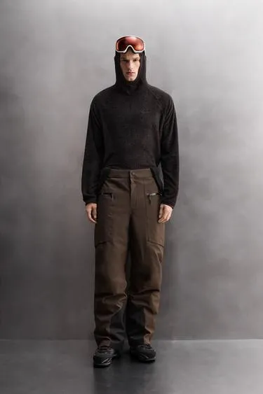 Худи с эффектом искусственного меха для активного отдыха на лыжах ZARA