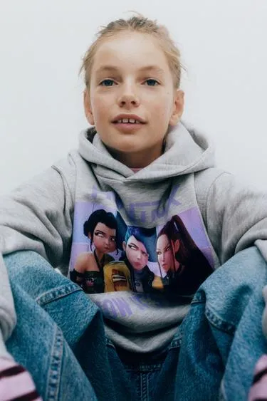 Худи с принтом KPOP DEMON HUNTERS™ NETFLIX ©- Заказать в России