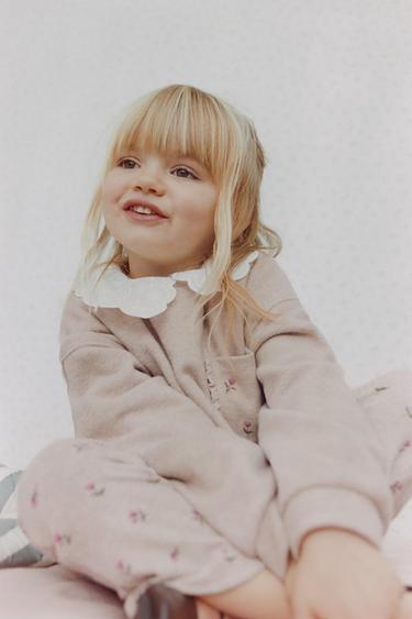 Zara Комплект из футболки и расклешенных легинсов из мягкой ткани