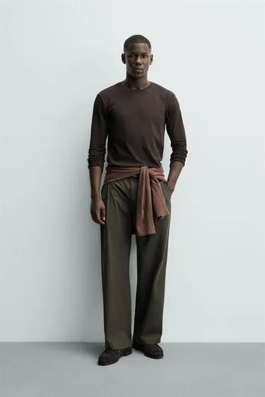 Базовая футболка SLIM FIT