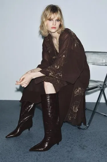 Сапоги на среднем каблуке