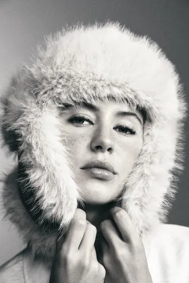 Шапка-ушанка из искусственной замши и меха