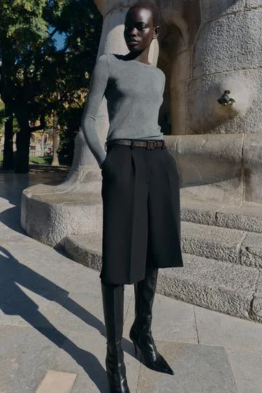 Трикотажный свитер с золотыми пуговицами- Заказать в России