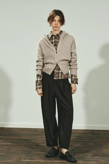 Брюки в клетку с защипами- Заказать в России