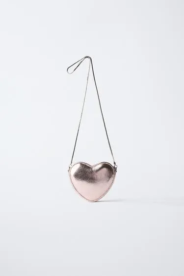 Сумка-сердце с металлизированным эффектом
