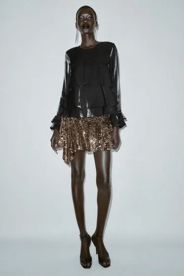 Асимметричная юбка-шорты с пайетками