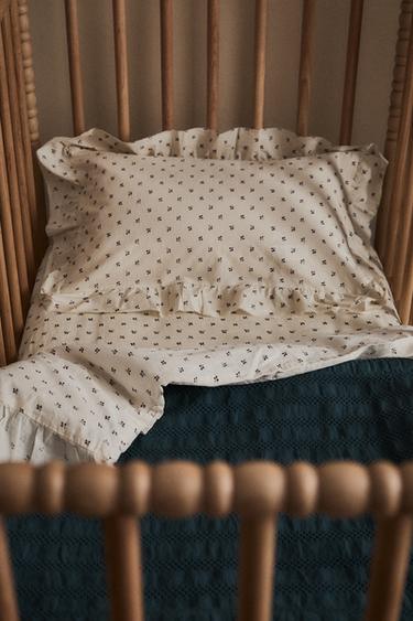 Zara Детское одеяло с оборками и цветочным принтом