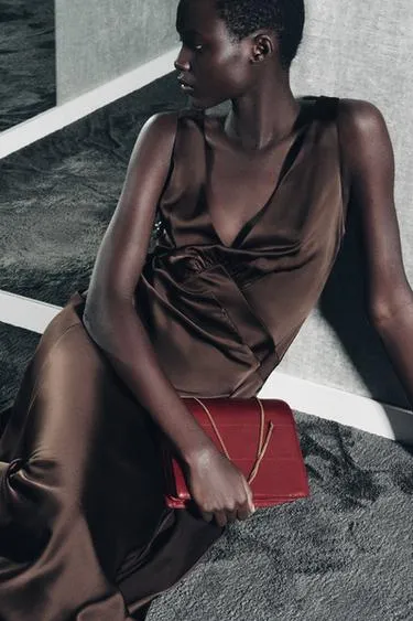 Кожаная сумка с плечевым ремнем