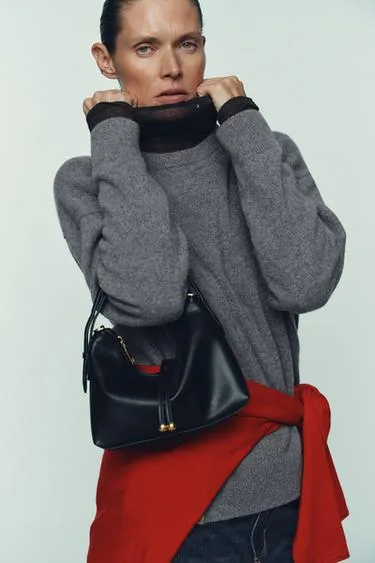 Мини-сумка с декоративными шариками