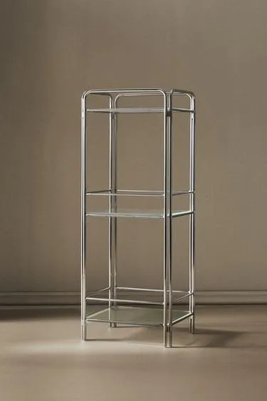 Хромированный шкаф с стеклянными полками