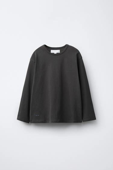 Футболка с вышивкой