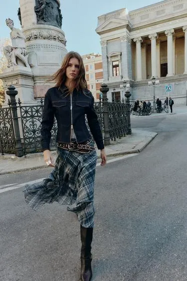 Юбка миди асимметричная в клетку