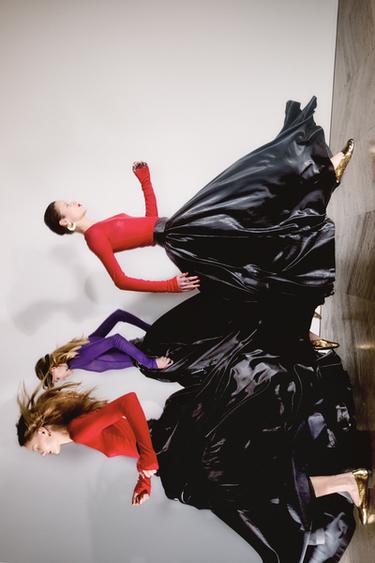 Zara Балетки из ламинированной кожи купить с доставкой.