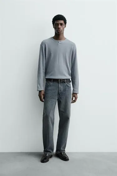 Футболка вафельного переплетения с воротником на пуговицах