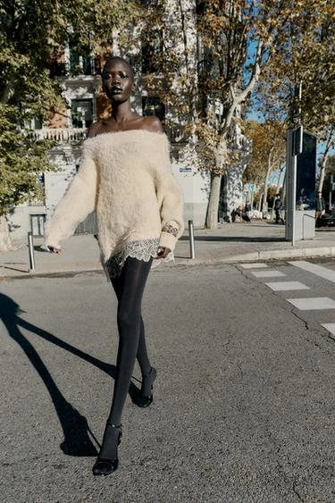 Трикотажный свитер с кружевом