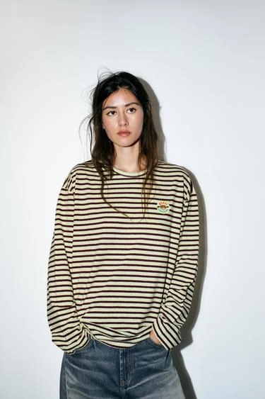 STRIPED EMBROIDERED PIPPI LåNGSTRUMP™ T-SHIRT- Заказать в России