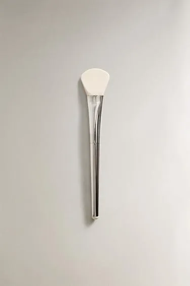 Кисть для нанесения масок на лицо