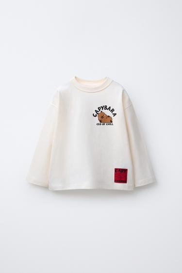 Zara Футболка с принтом «капибара капифан» © купить с доставкой.