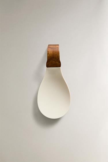 Zara Подставка для ложки из силикона с деревянной ручкой