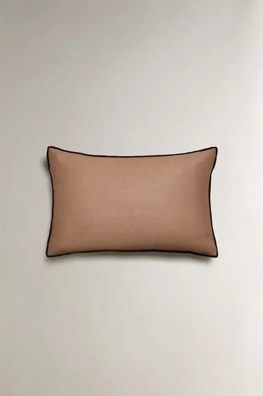 Наволочка с контрастным оверлоком