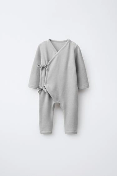 Комбинезон из мягкого материала с завязками- Заказать в России