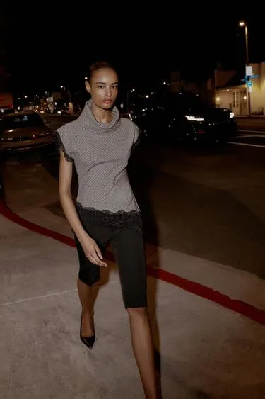 Топ с узором «гусиная лапка» и кружевом