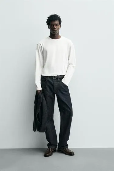 Футболка с длинными рукавами классического кроя