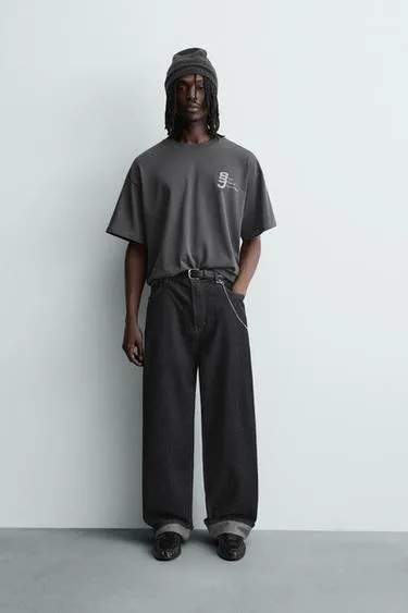 Футболка с контрастным принтом