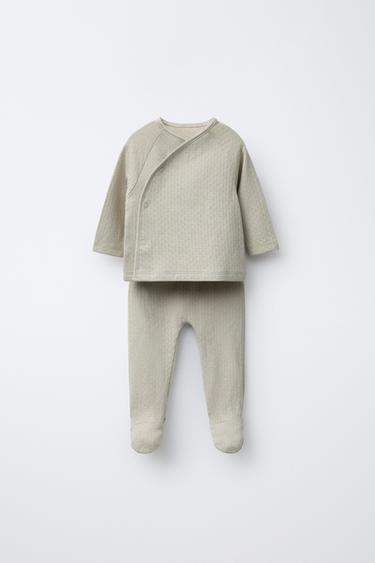 Zara Комплект из футболки и легинсов с рельефным узором