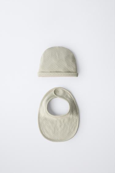 Zara Комплект из шапки и нагрудника с рельефным узором