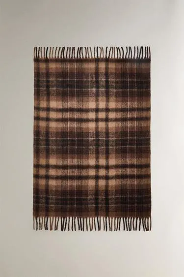 Плед с кисточками