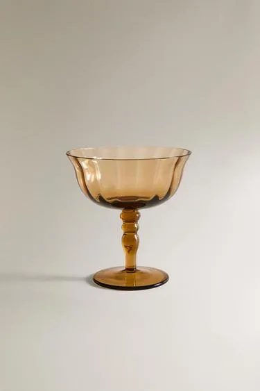 Бокал с изогнутым дизайном- Заказать в России