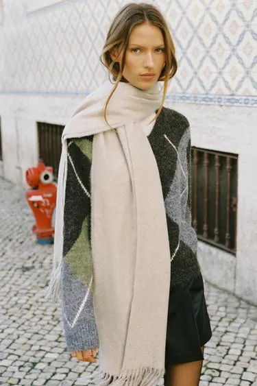 Мягкий шарф с бахромой- Заказать в России