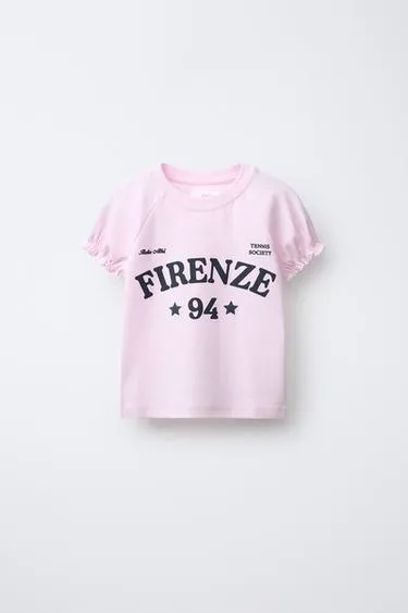 Футболка с объемными рукавами и надписью