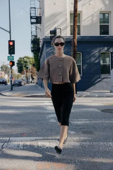 Короткий кардиган