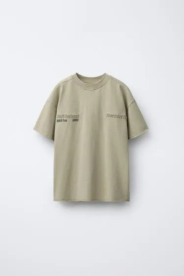 Футболка с рельефным принтом- Заказать в России