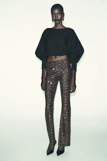 Укороченный свитер с объемными рукавами- Заказать в России