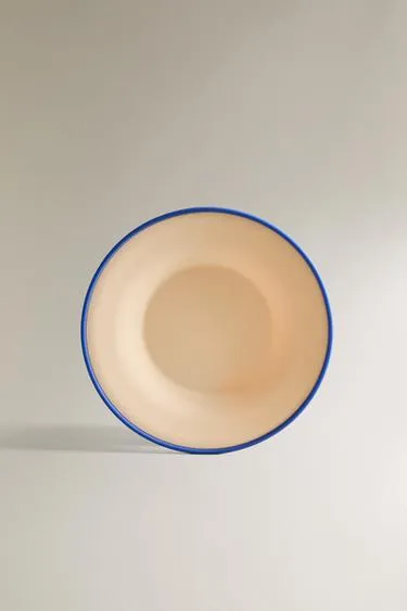 Детская тарелка с контрастным силиконовым покрытием