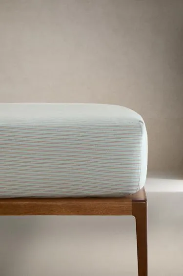 Детский приталенный плотный простынь в полоску- Заказать в России