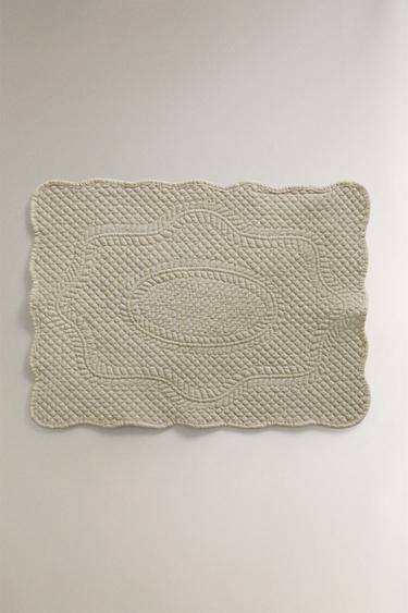 Zara Стежаный подстилка купить с доставкой.
