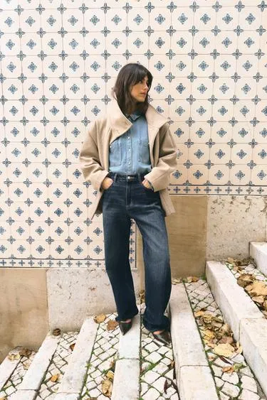 Короткое пальто из смесовой шерсти с воротником-стойкой- Заказать в России