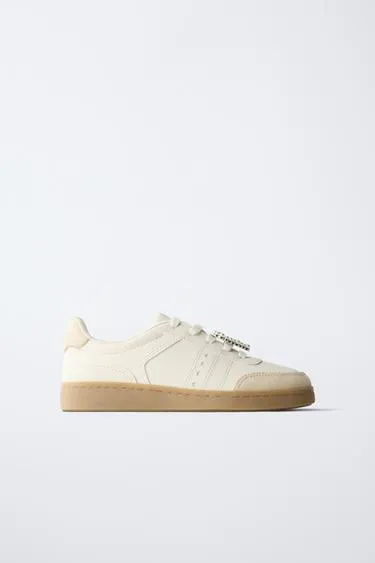 Кеды со стилизованным сердечком- Заказать в России