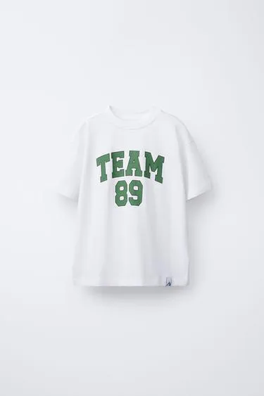 Футболка с рельефным текстом- Заказать в России