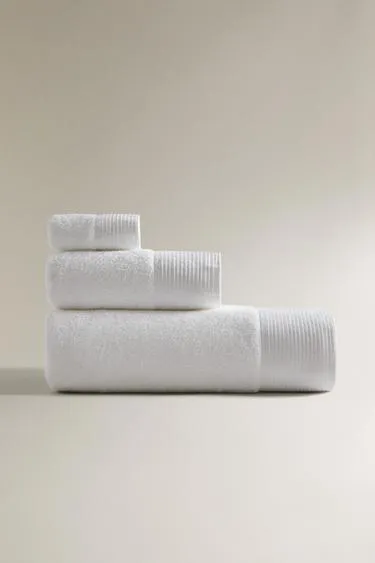 Полотенце для ванной с аппликацией на полоске- Заказать в России