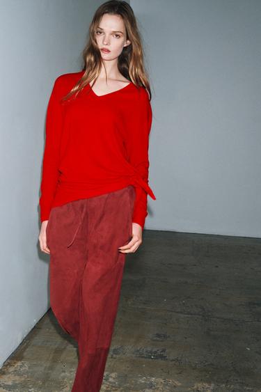 Zara Свитер из 100% экстрамягкой шерсти с V-образным вырезом купить с доставкой.