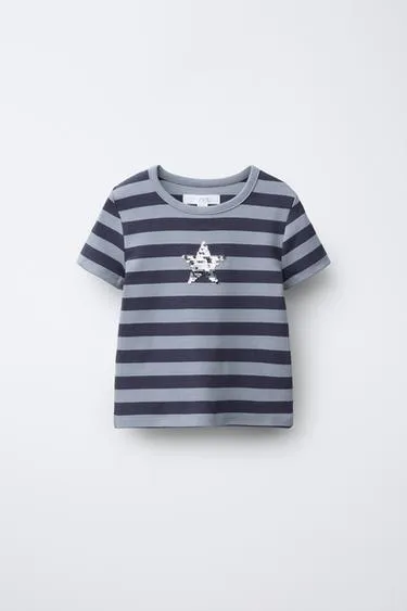 Футболка в полоску со звездой и пайетками