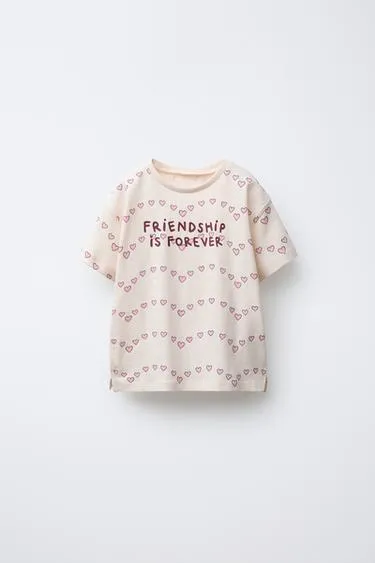 Футболка с надписью и принтом