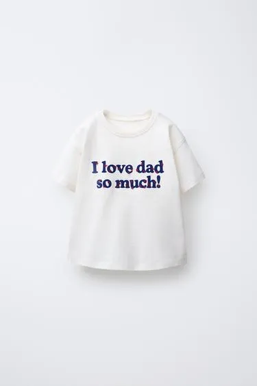 Футболка с рельефной надписью