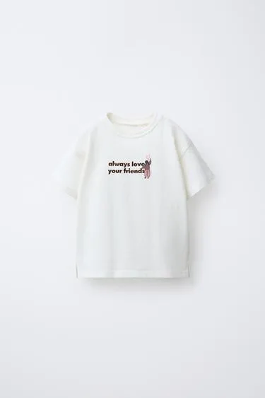 Футболка с рельефным принтом