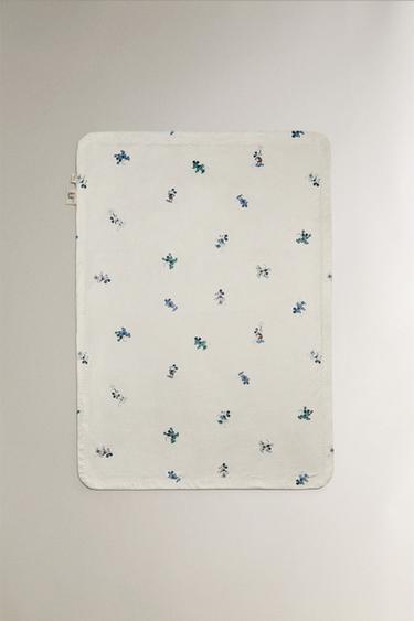 Полотенце для младенцев с микки и минни ©DISNEY- Заказать в России